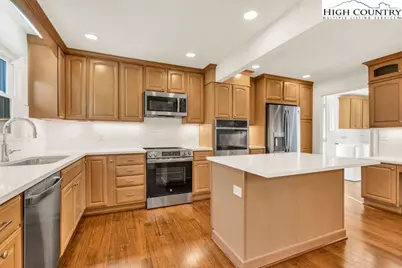 711 Possum Hollow, Blowing Rock, NC 28605 - Photo 7