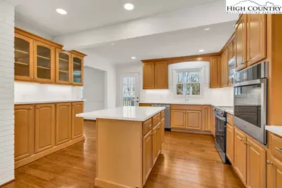 711 Possum Hollow, Blowing Rock, NC 28605 - Photo 11