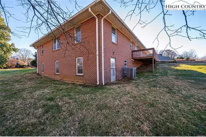 620 Diamondhead Drive, Lenoir, NC 28645 - Photo 11