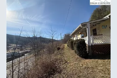 6553 Hwy 194 Highway, Warrensville, NC 28693 - Photo 3