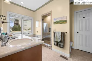 575 Craggy Pointe, Sugar Mountain, NC 28604 - Photo 23
