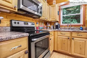 4271 Old Field Creek Rd, Grassy Creek, NC 28631 - Photo 15