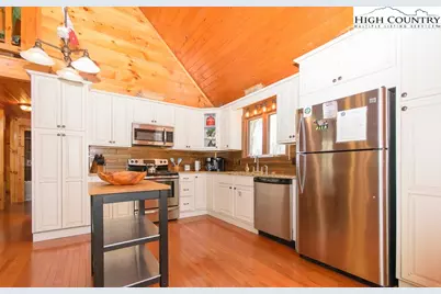 994 E Laurel Circle, Deep Gap, NC 28618 - Photo 15