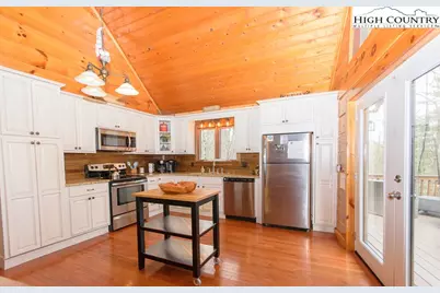 994 E Laurel Circle, Deep Gap, NC 28618 - Photo 13