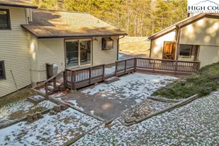 1324 Ripshin Rd, Troutdale, VA 24378 - Photo 5