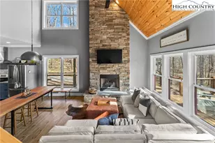 43 Clinchfield Gap Rd, Marion, NC 28752 - Photo 17