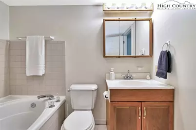 91 Red Oak, Newland, NC 28657 - Photo 35