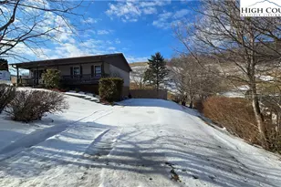 125 Benfield Dr, Jefferson, NC 28640 - Photo 3