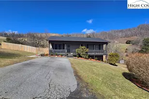 125 Benfield Dr, Jefferson, NC 28640 - Photo 1