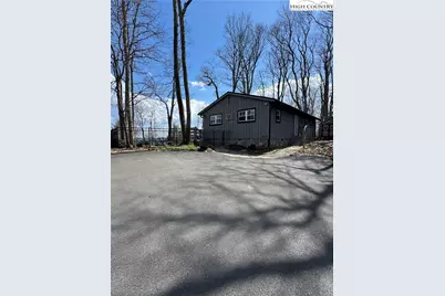 85 Crestwood Circle, Newland, NC 28657 - Photo 3