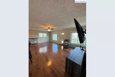 85 Crestwood Circle, Newland, NC 28657 - Photo 9