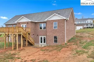 130 Oak Pointe Ln, Wilkesboro, NC 28697 - Photo 47