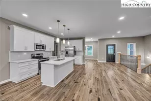 130 Oak Pointe Ln, Wilkesboro, NC 28697 - Photo 11