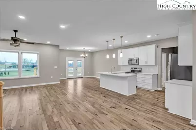 130 Oak Pointe Lane, Wilkesboro, NC 28697 - Photo 9