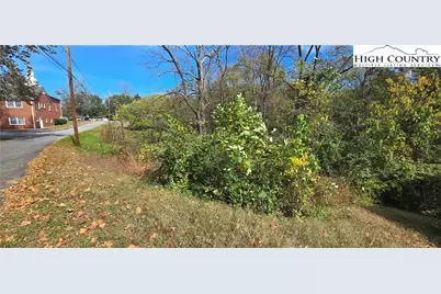 520 Healan Place, Lenoir, NC 28645 - Photo 3