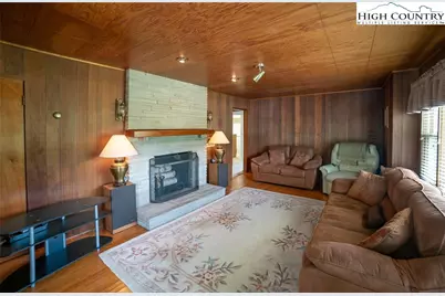 189 Old Nc 181, Newland, NC 28657 - Photo 9