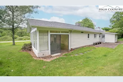 189 Old Nc 181, Newland, NC 28657 - Photo 5