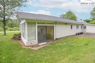 189 Old Nc 181, Newland, NC 28657 - Photo 5