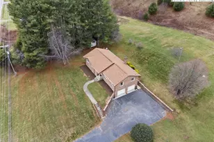 7143 Old US 421 S, Deep Gap, NC 28618 - Photo 35