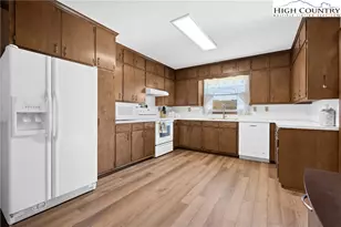 7143 Old US 421 S, Deep Gap, NC 28618 - Photo 11