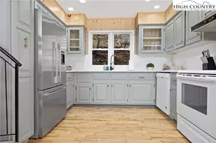 556/558 Thorncliff Dr, Seven Devils, NC 28604 - Photo 41