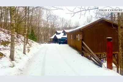 242 Wallace Crossing, Todd, NC 28684 - Photo 3