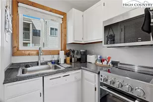 301 Pinnacle Inn Rd, Beech Mountain, NC 28604 - Photo 11