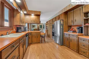 2718 Arden Dr, Lenoir, NC 28645 - Photo 15