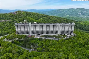 303 Sugar Top Dr, Sugar Mountain, NC 28604 - Photo 41