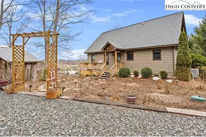 560 Falcon Ridge Drive, West Jefferson, NC 28694 - Photo 7