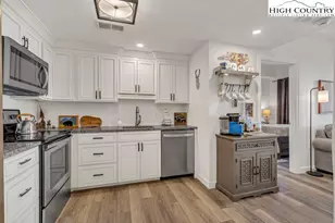 303 Sugar Top Dr, Sugar Mountain, NC 28604 - Photo 5