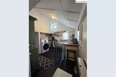 494 Cranberry Street, Newland, NC 28657 - Photo 9