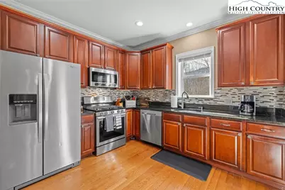 280 Isle Of Skye, Banner Elk, NC 28604 - Photo 9