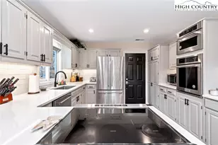 601 Mountain Glen Dr, Newland, NC 28657 - Photo 13