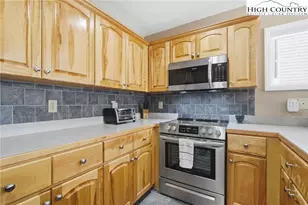 157 Hawks Peak Ln, Banner Elk, NC 28604 - Photo 9