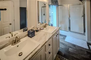211 Wild Daisy Ln, Beech Mountain, NC 28604 - Photo 23