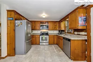 214 Deer Ridge Rd, Crumpler, NC 28617 - Photo 7