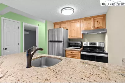 201 South Slope Road #N-3, Banner Elk, NC 28604 - Photo 3