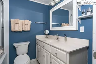 1040 Sugar Mountain Dr, Sugar Mountain, NC 28604 - Photo 19