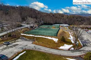 1040 Sugar Mountain Dr, Sugar Mountain, NC 28604 - Photo 39