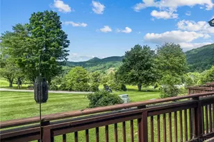 1040 Sugar Mountain Dr, Sugar Mountain, NC 28604 - Photo 35