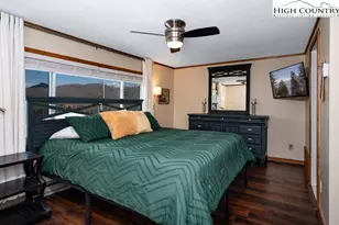 1040 Sugar Mountain Dr, Sugar Mountain, NC 28604 - Photo 9