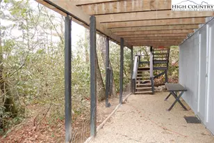 202 Knoll Cir, Newland, NC 28657 - Photo 13
