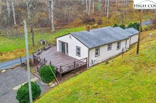 7 Legra Rd, Grassy Creek, NC 28631 - Photo 5