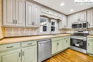 7 Legra Rd, Grassy Creek, NC 28631 - Photo 11