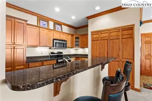 228 Pleasant Vw, Sugar Mountain, NC 28604 - Photo 11