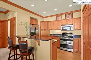 228 Pleasant Vw, Sugar Mountain, NC 28604 - Photo 13