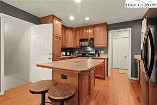 132 Heather Ln, Banner Elk, NC 28604 - Photo 7