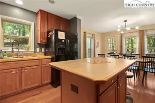 132 Heather Ln, Banner Elk, NC 28604 - Photo 5