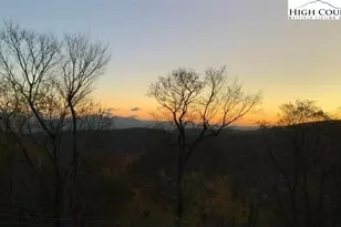 101 Upper Holiday Ln, Beech Mountain, NC 28604 - Photo 17